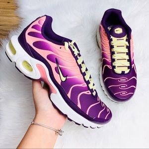 air max plus pink purple